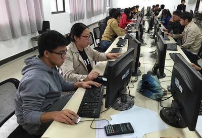 最適合貧困生報考的4個大學專業，就業前景廣闊，薪資優厚